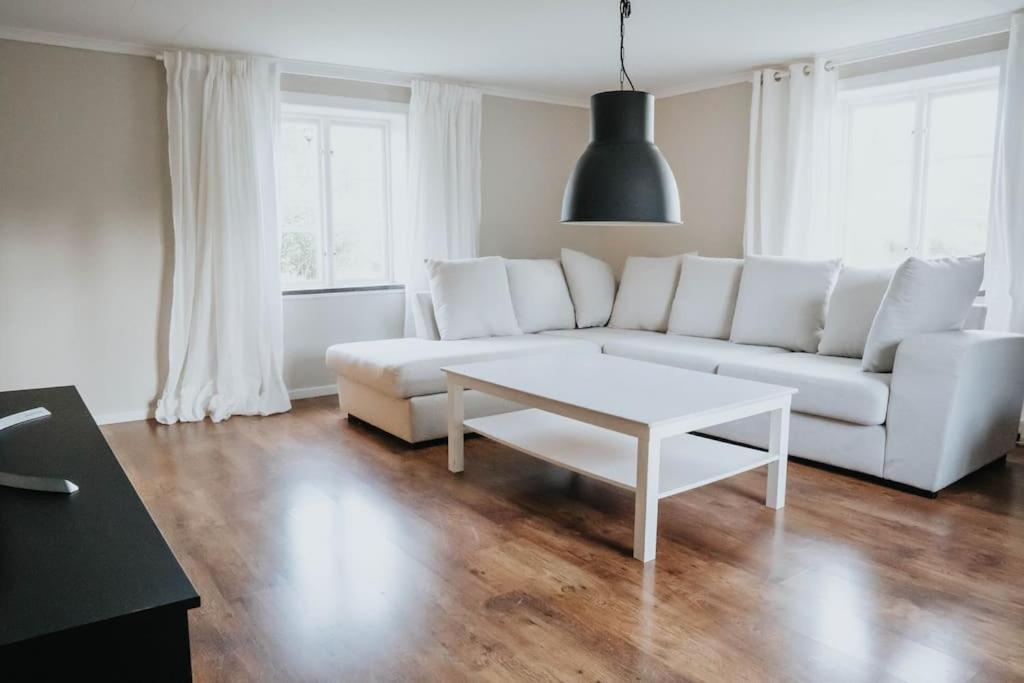 Villa Pa Landet, Habo Exteriör bild