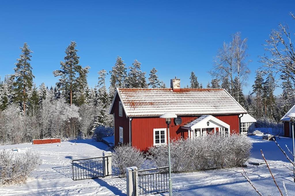 Villa Pa Landet, Habo Exteriör bild