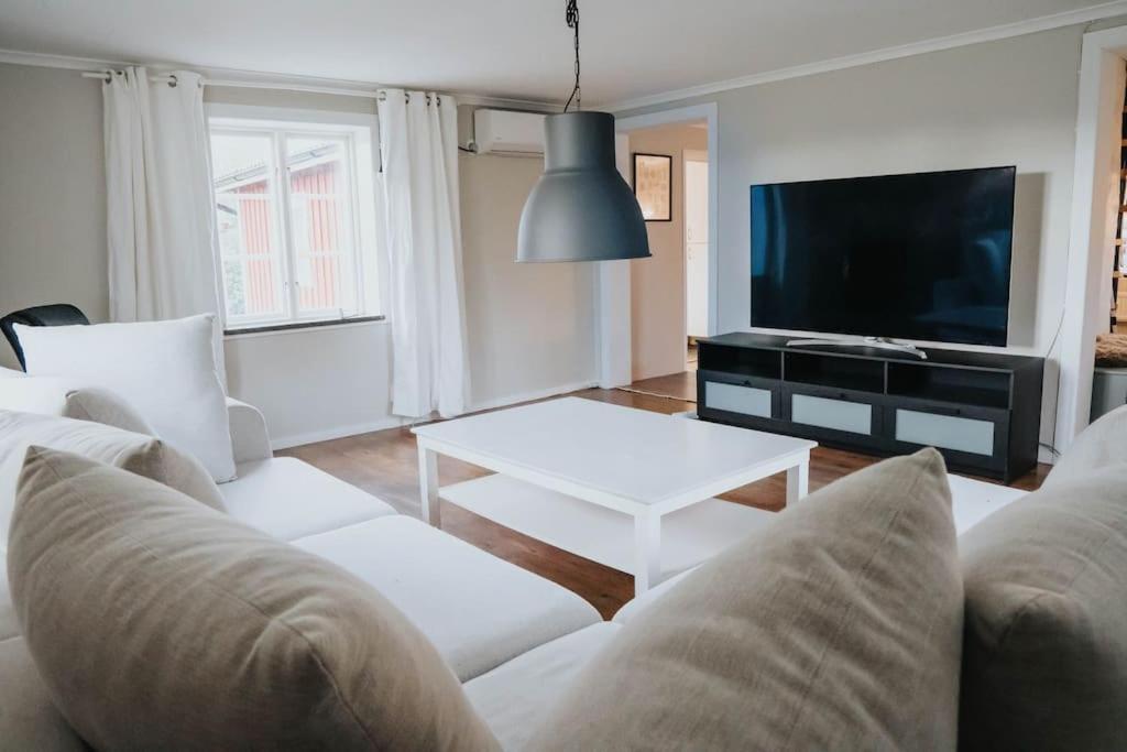Villa Pa Landet, Habo Exteriör bild